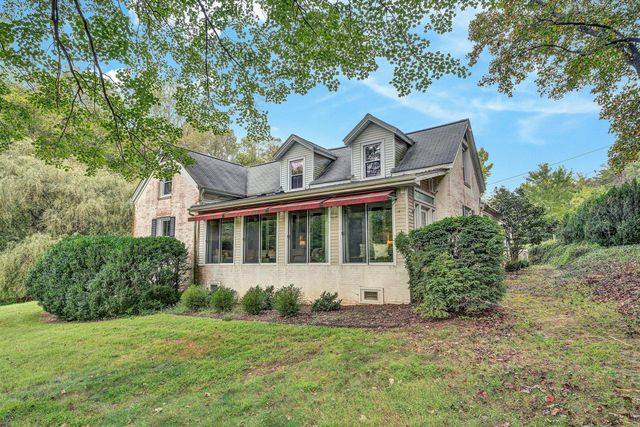 400 Walnut RD, Salem, VA 24153