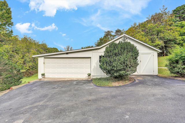 400 Walnut RD, Salem, VA 24153