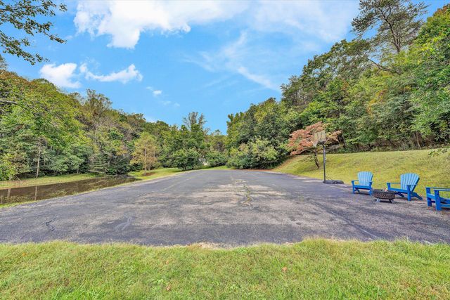 400 Walnut RD, Salem, VA 24153