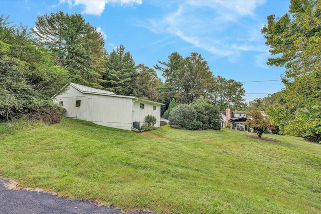 400 Walnut RD, Salem, VA 24153