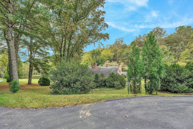 400 Walnut RD, Salem, VA 24153