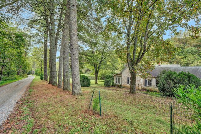400 Walnut RD, Salem, VA 24153