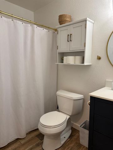 2021 W Acacia St, Stockton, CA 95203