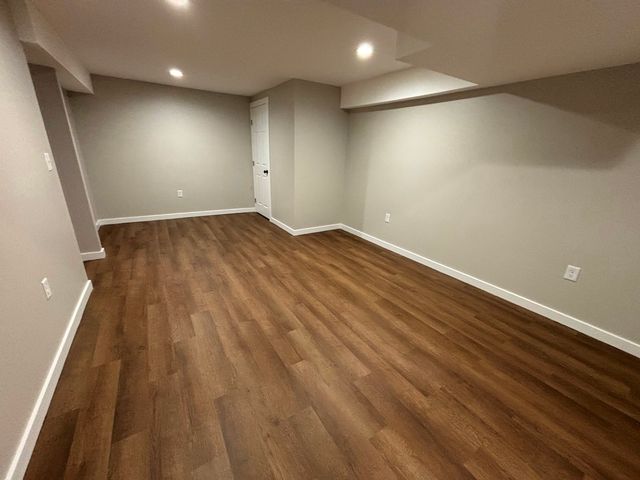 706 John Street, Rockford, IL 61103