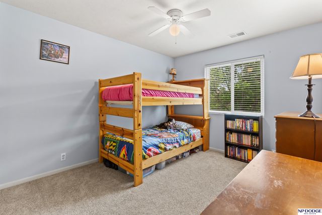 1906 Ridgeview Drive, Papillion, NE 68046