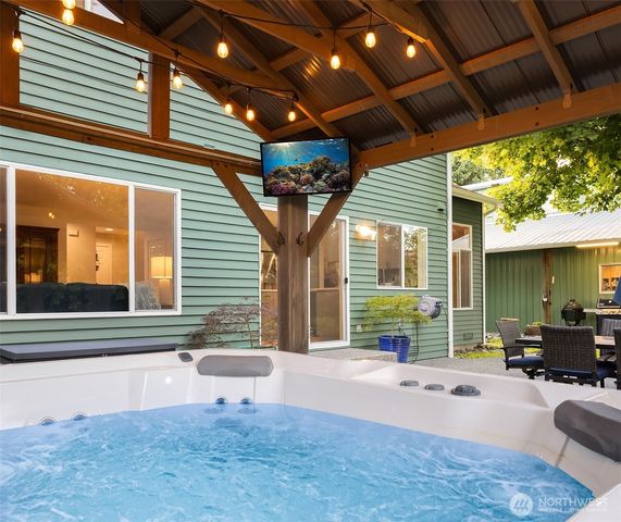 4410 325th Avenue NE, Carnation, WA 98014