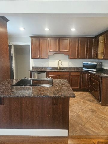 3501 Foxhall Rd, Nashville, TN 37215