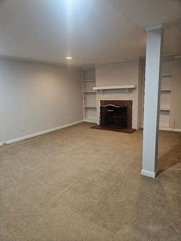 3501 Foxhall Rd, Nashville, TN 37215