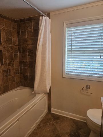 3501 Foxhall Rd, Nashville, TN 37215