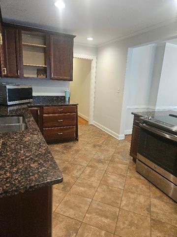 3501 Foxhall Rd, Nashville, TN 37215