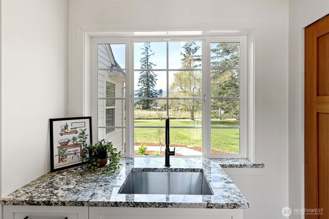 6924 NW Herried Road, Silverdale, WA 98383