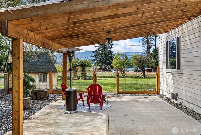 6924 NW Herried Road, Silverdale, WA 98383