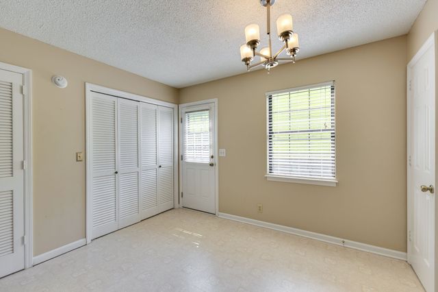 5768 Stone Brook Dr, Brentwood, TN 37027