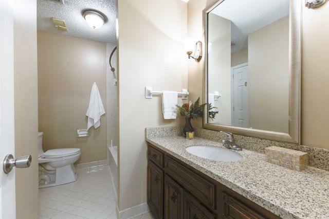 5768 Stone Brook Dr, Brentwood, TN 37027