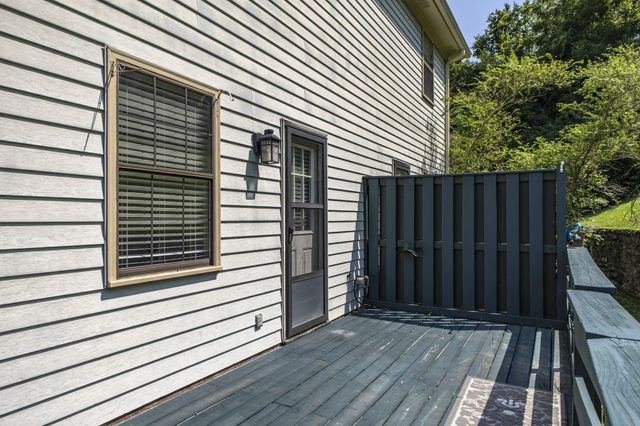5768 Stone Brook Dr, Brentwood, TN 37027