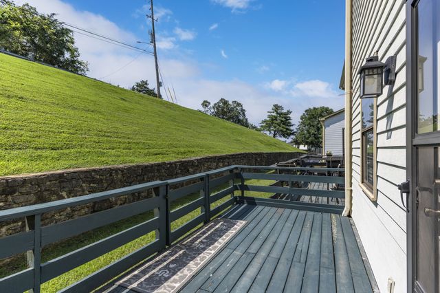 5768 Stone Brook Dr, Brentwood, TN 37027