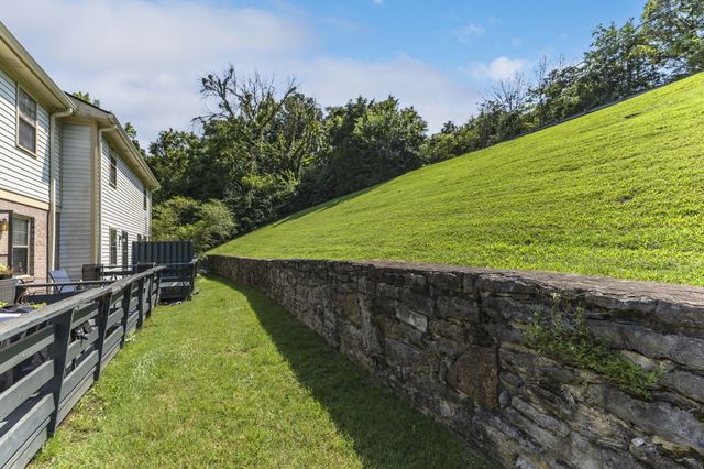 5768 Stone Brook Dr, Brentwood, TN 37027