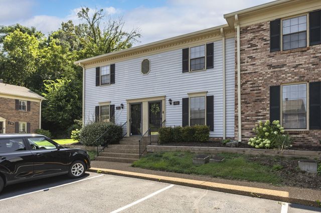 5768 Stone Brook Dr, Brentwood, TN 37027
