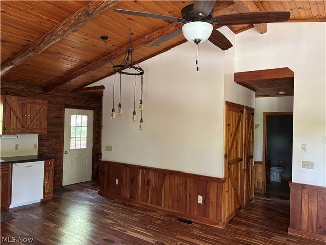 3242 Schneiders Crossing Road NW D, Dover, OH 44622