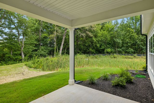 1068 Stagecoach Dr, White House, TN 37188
