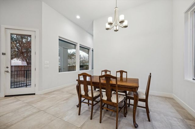 5201 Linden Street, Bellaire, TX 77401