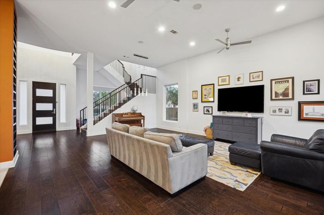 5201 Linden Street, Bellaire, TX 77401