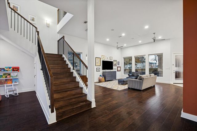 5201 Linden Street, Bellaire, TX 77401