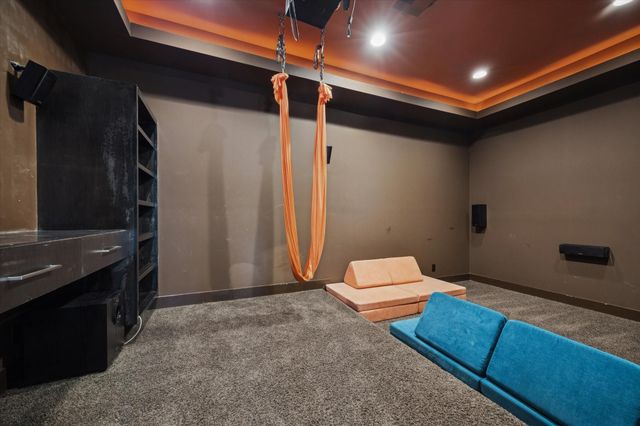 5201 Linden Street, Bellaire, TX 77401