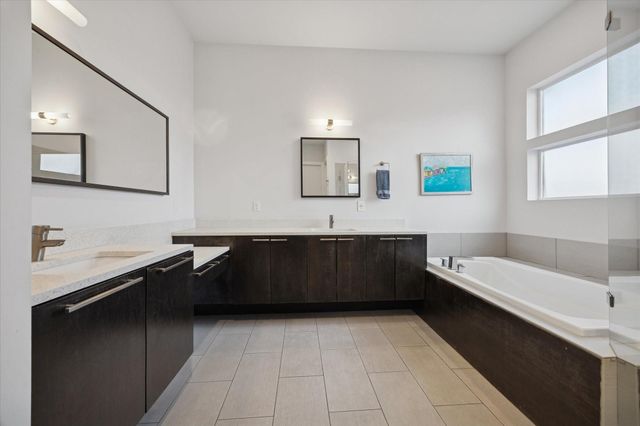 5201 Linden Street, Bellaire, TX 77401