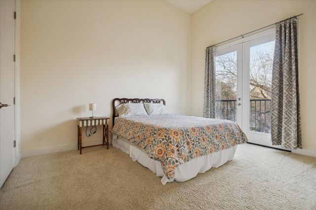 5201 Linden Street, Bellaire, TX 77401