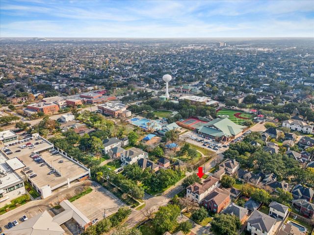 5201 Linden Street, Bellaire, TX 77401