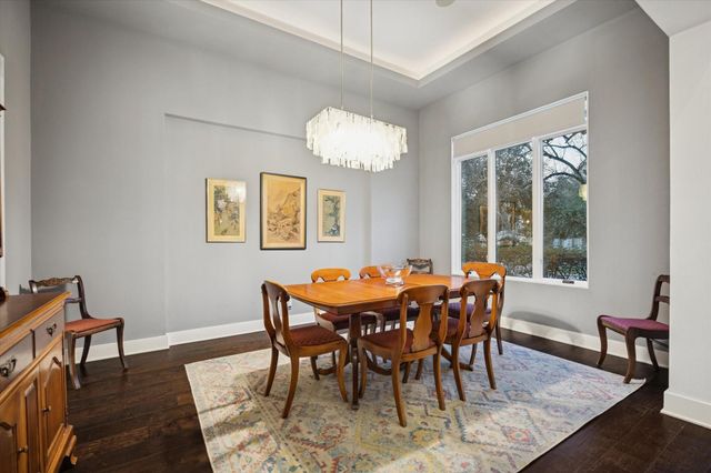 5201 Linden Street, Bellaire, TX 77401