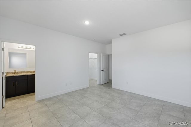 6615 N Waycross Way, Citrus Springs, FL 34433