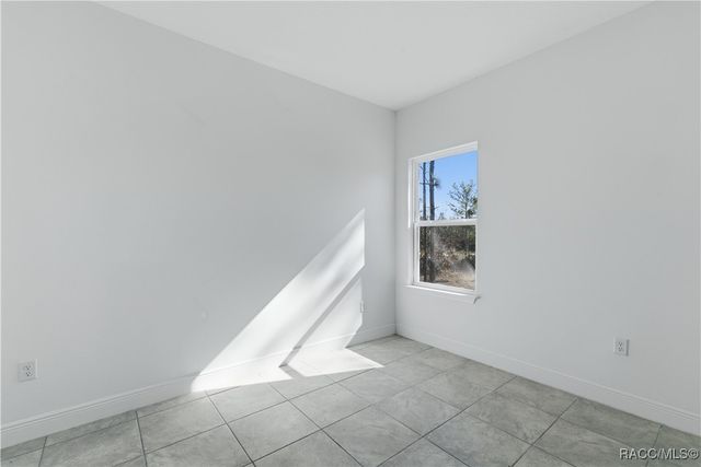 6615 N Waycross Way, Citrus Springs, FL 34433