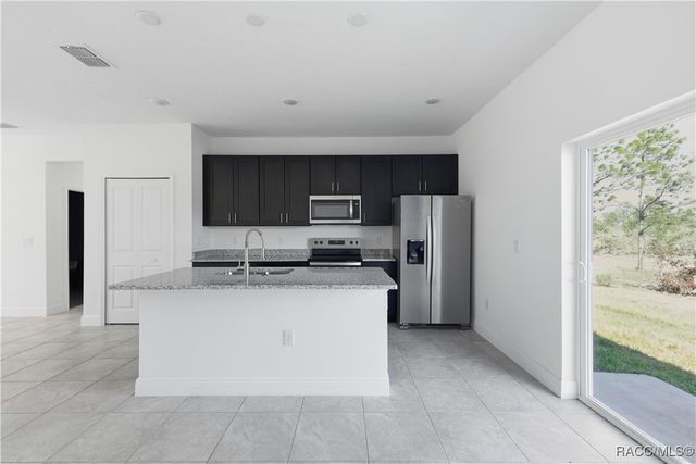 6615 N Waycross Way, Citrus Springs, FL 34433