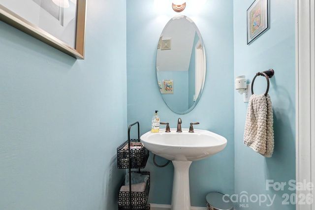 1218 Gateshead Lane, Matthews, NC 28105