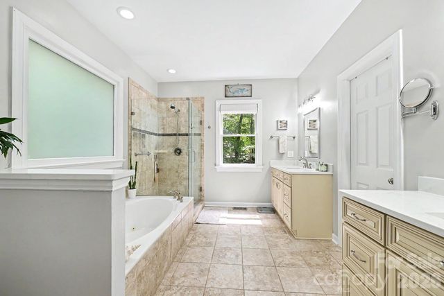 1218 Gateshead Lane, Matthews, NC 28105