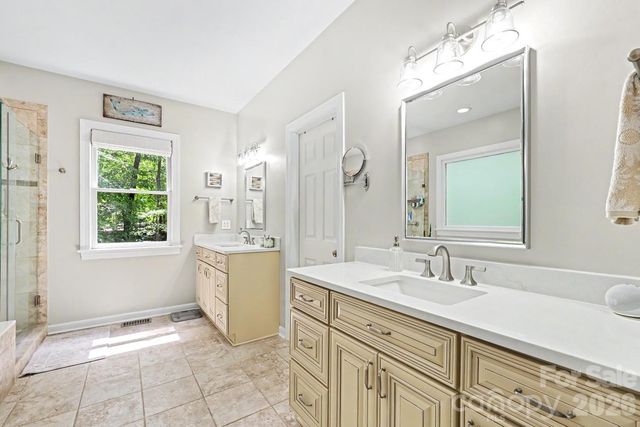 1218 Gateshead Lane, Matthews, NC 28105
