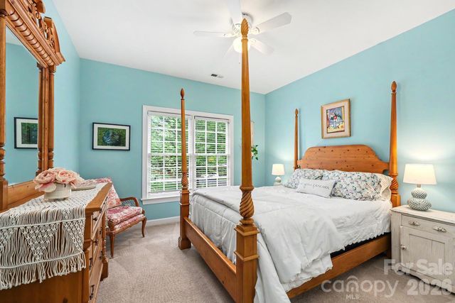 1218 Gateshead Lane, Matthews, NC 28105