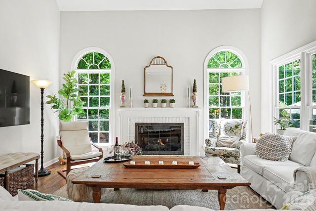 1218 Gateshead Lane, Matthews, NC 28105