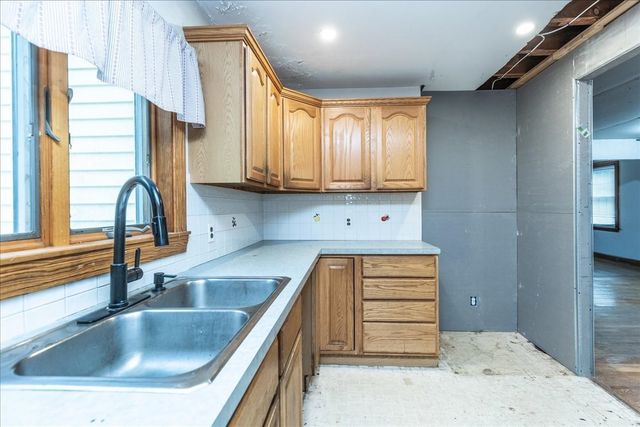 20 Wright St, North Reading, MA 01864