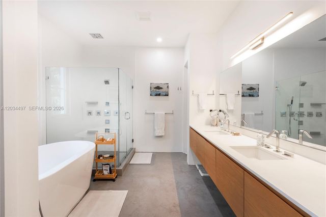 533 Anastasia Ave 533, Coral Gables, FL 33134