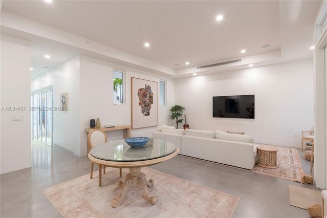 533 Anastasia Ave 533, Coral Gables, FL 33134