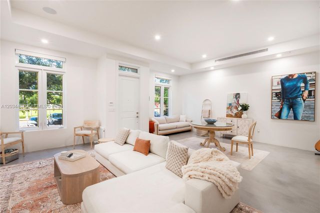 533 Anastasia Ave 533, Coral Gables, FL 33134
