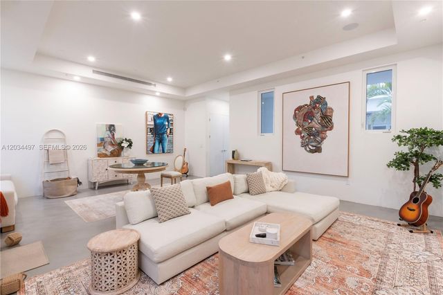 533 Anastasia Ave 533, Coral Gables, FL 33134