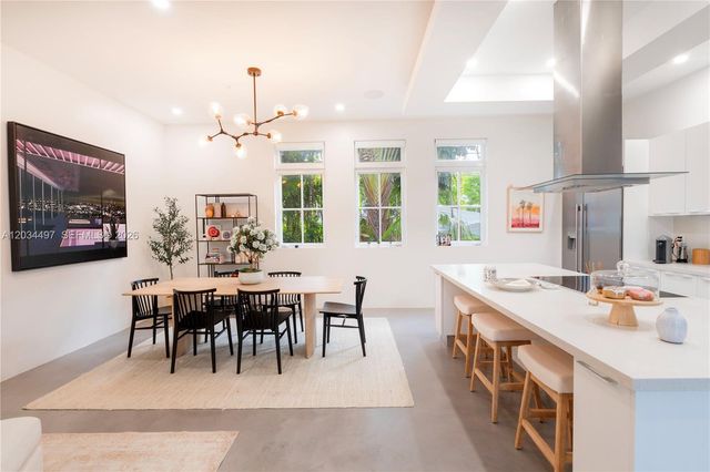 533 Anastasia Ave 533, Coral Gables, FL 33134