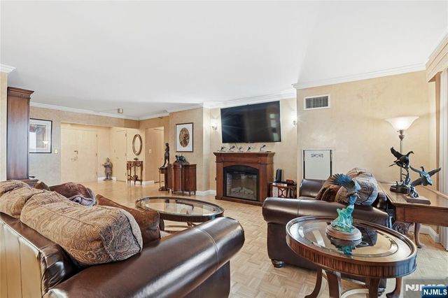 1512 Palisade Avenue 14R, Fort Lee, NJ 07024