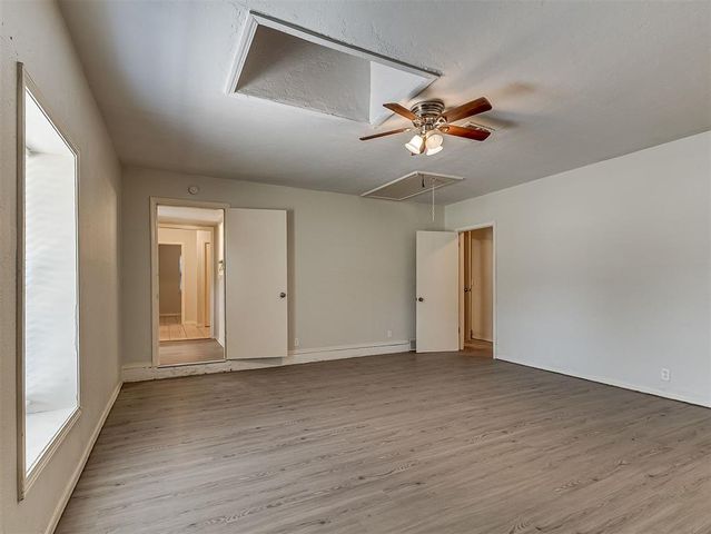 111 Oakside Drive, Moore, OK 73160