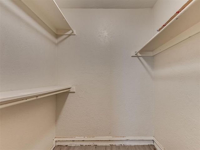 111 Oakside Drive, Moore, OK 73160