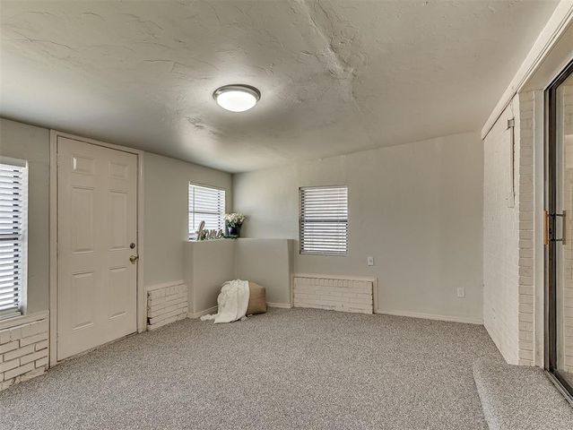 111 Oakside Drive, Moore, OK 73160